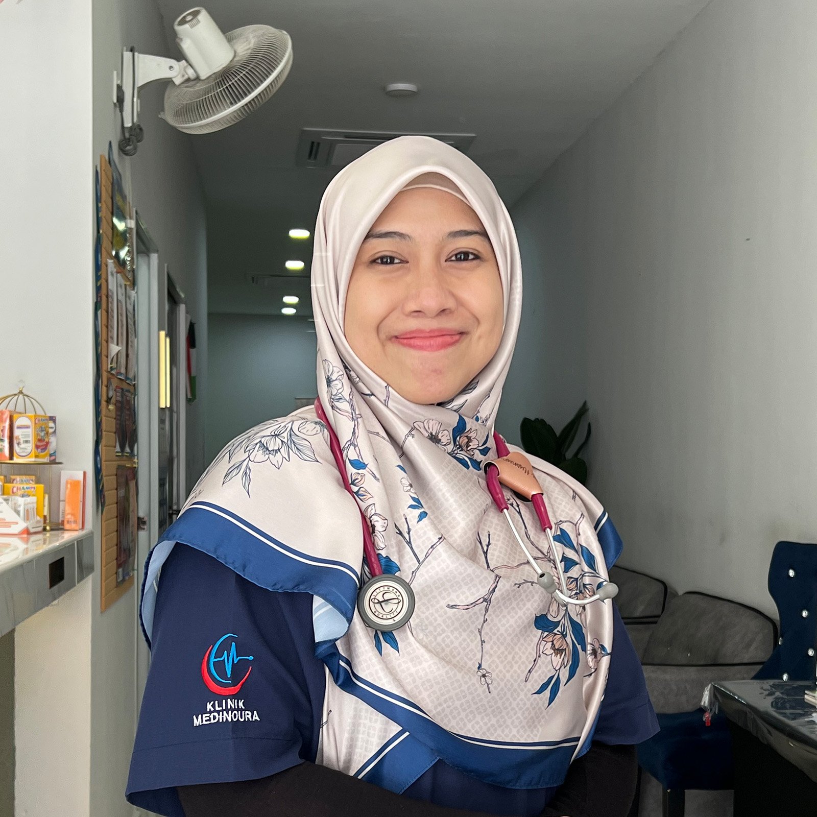 klinik-medinoura-bangi-putrajaya-nilai-doktor-perempuan.jpg